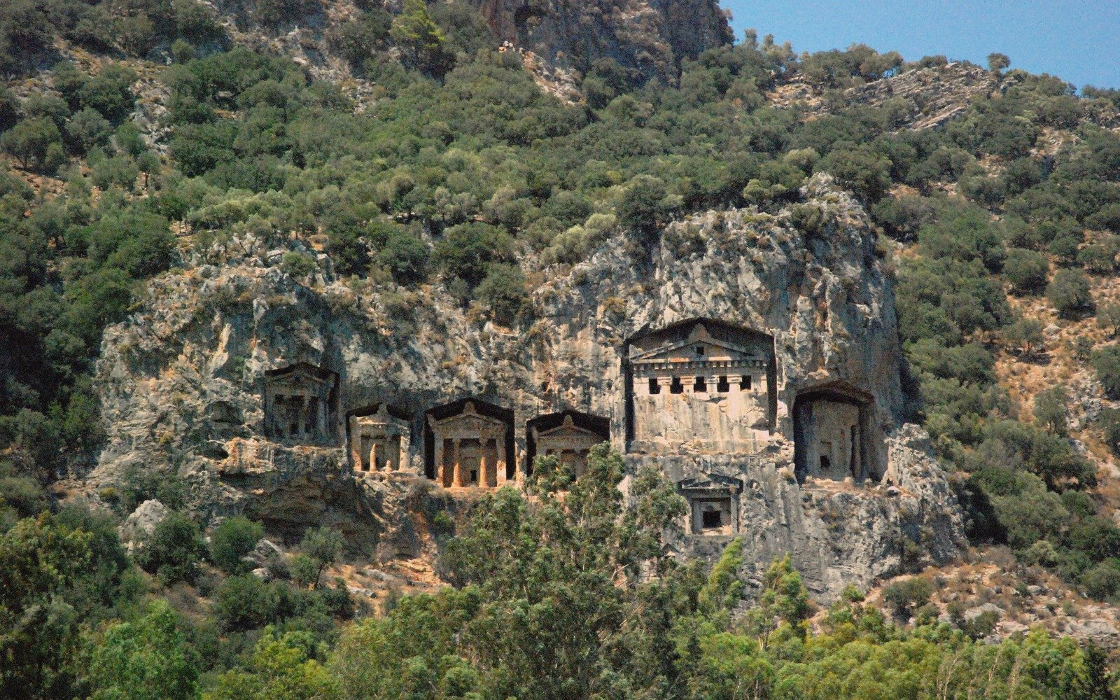 The Lycian Coast, Between Two Ruins